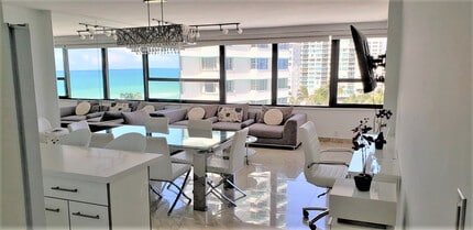 Building Photo - 5225 Collins Ave