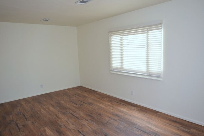 Foto del edificio - Renovation Complete!