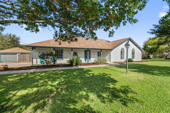 Building Photo - 124 Poplar Dr