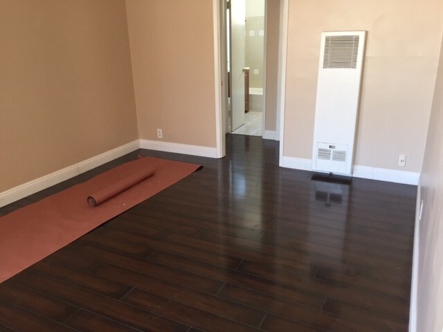 Wood Floors Throughout - 1103 W 89th St
