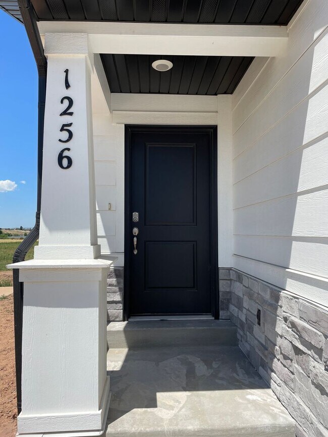 Foto del edificio - 3-Bedroom Townhome in Santaquin!