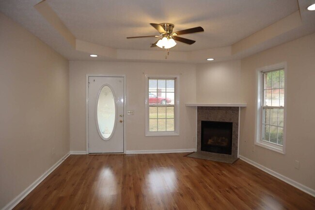 Building Photo - Harris County - 2 bedroom 2 bath with garage