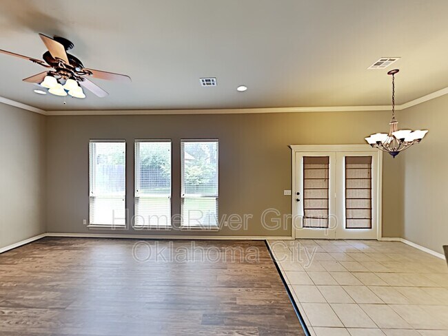 Foto del edificio - 2400 Austrian Pine Dr