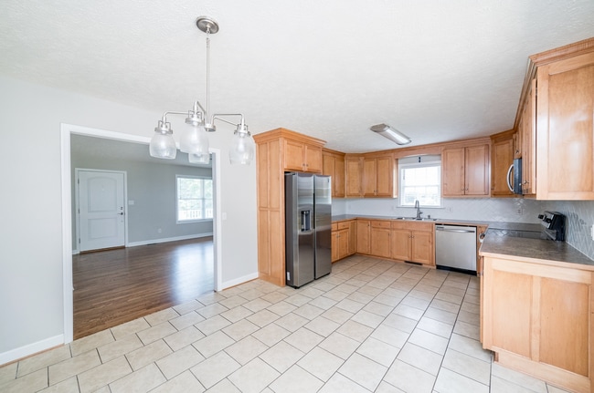 Building Photo - 3 Bedroom || 2 Bathroom Home in Madison He...