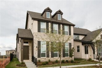Building Photo - 7008 Royal Liverpool Dr