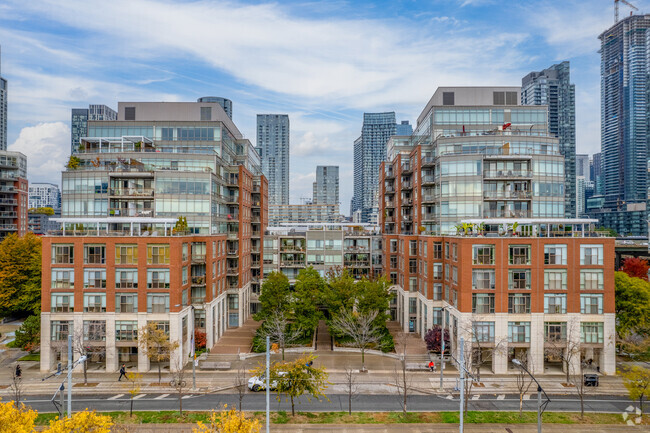 Building Photo - 500 Queens Quay Blvd W