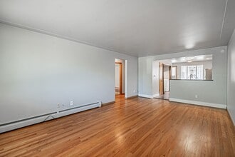 Building Photo - 3381 Yarrow St