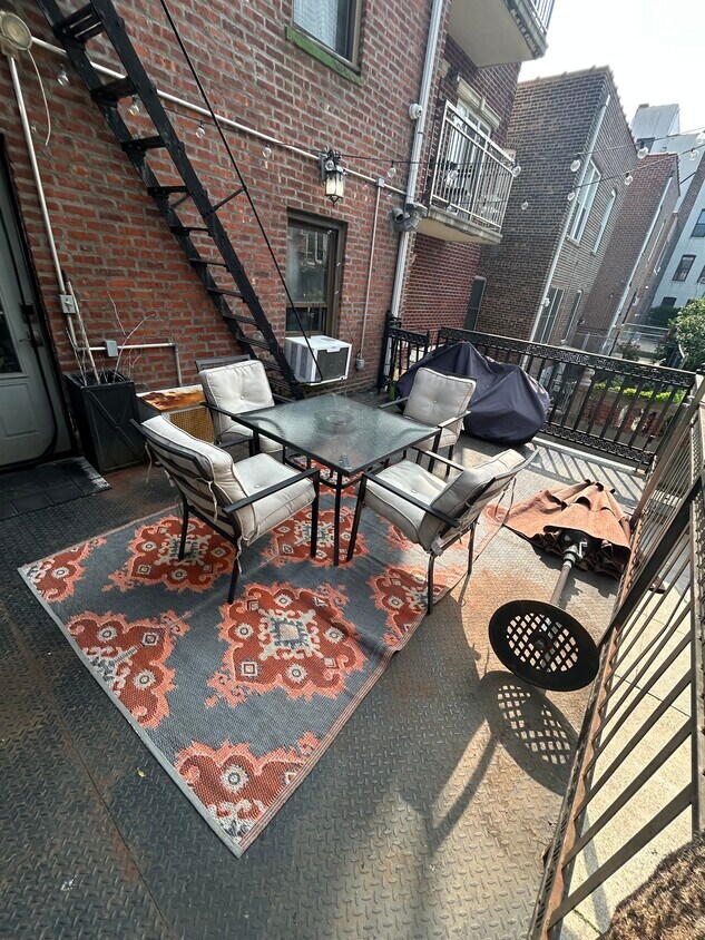 Foto principal - 3124 28th Ave