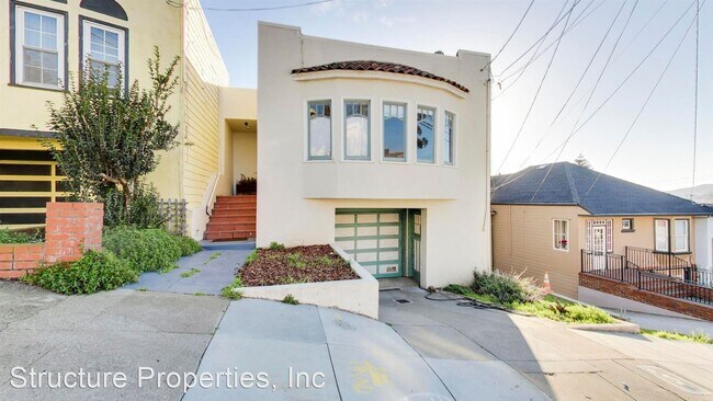 Building Photo - 2 br, 1 bath House - 420 Congo Street