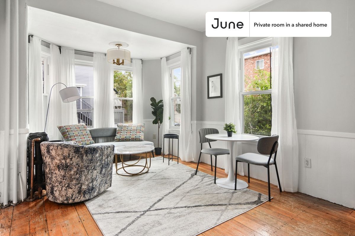 Room in Shared 4 bed/2.5 bath home - Room in Shared 4 bed/2.5 bath home