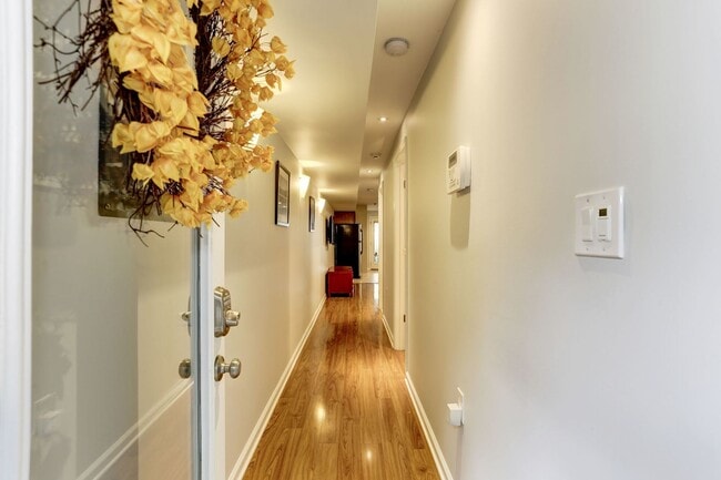 Building Photo - 1871 Newton St NW