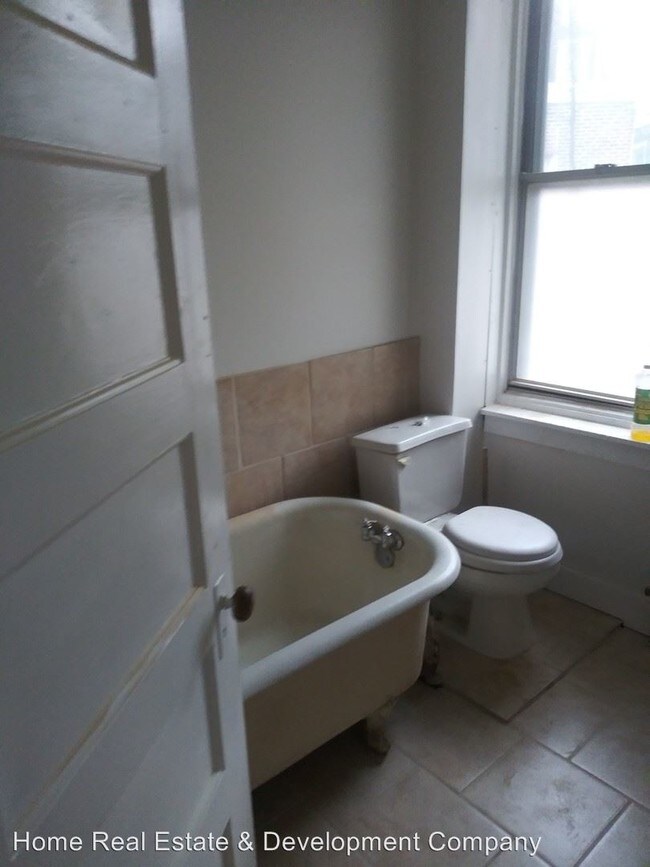 Foto del edificio - 3758 Pulaski Ave