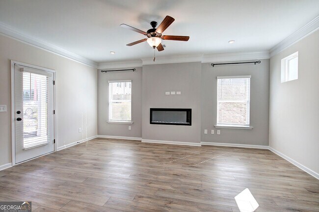 Building Photo - 401 Perth Dr
