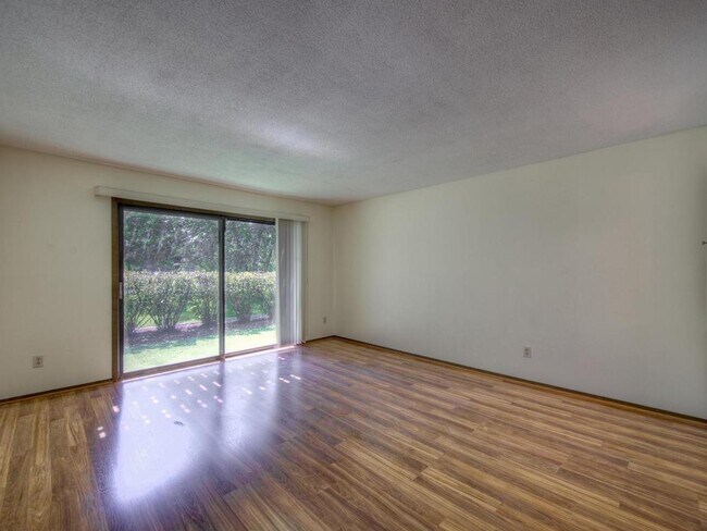 Building Photo - 4100 Parklawn Ave