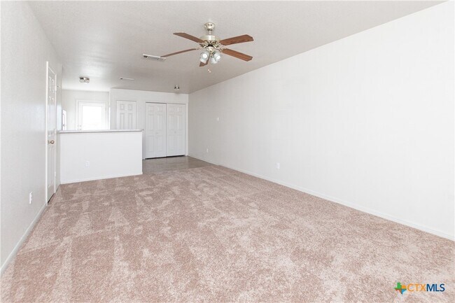 Building Photo - 4207 Primrose Dr