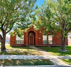 Building Photo - 5533 Green Hollow Ln