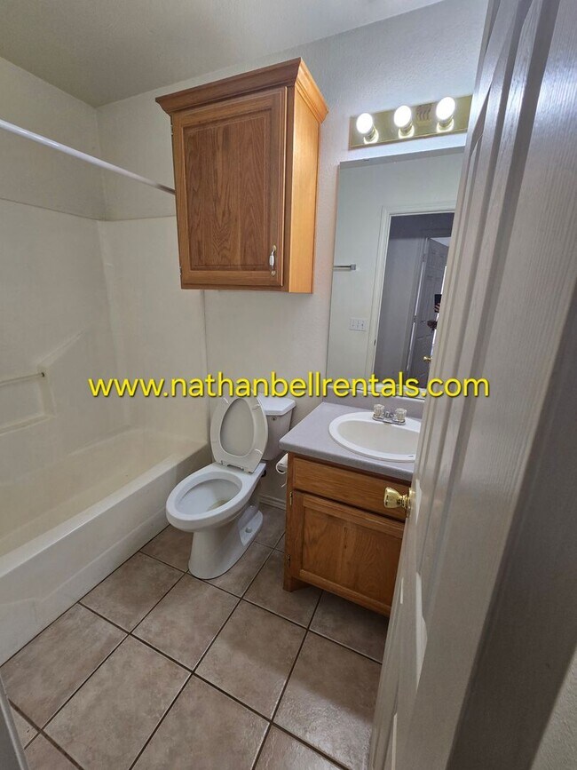 Foto del edificio - 2625-27 40th St SE