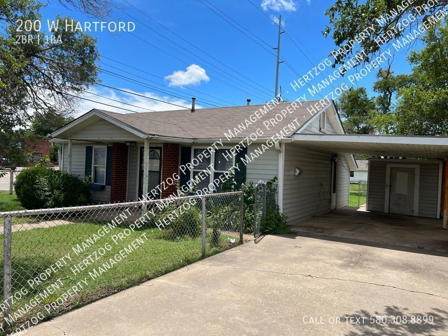 Primary Photo - Adorable Bungalow! This won't last!