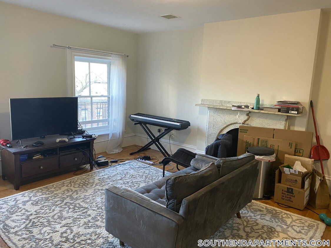 Primary Photo - 658 Massachusetts Ave