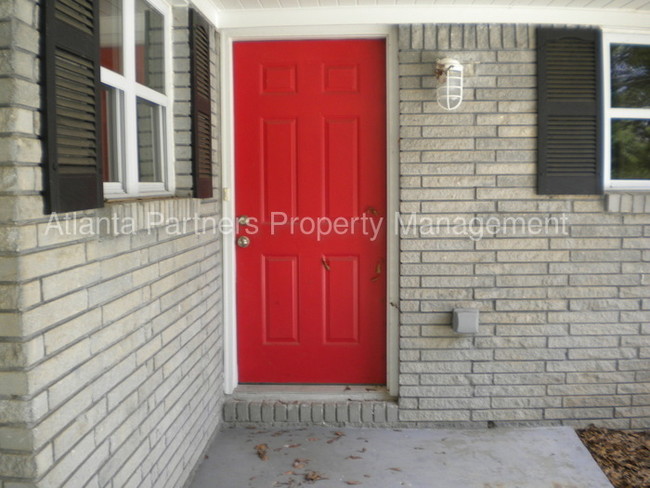 Building Photo - 4767 Lavista Rd