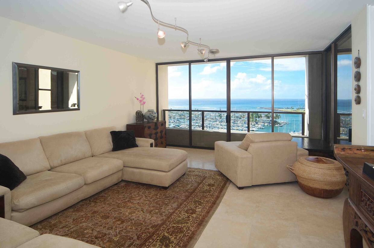 Primary Photo - 1600 Ala Moana Blvd