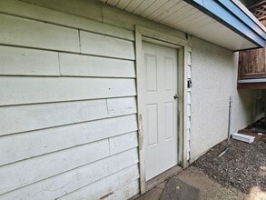 Building Photo - 45189 Watson Rd