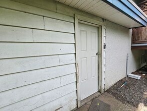 Building Photo - 45189 Watson Rd