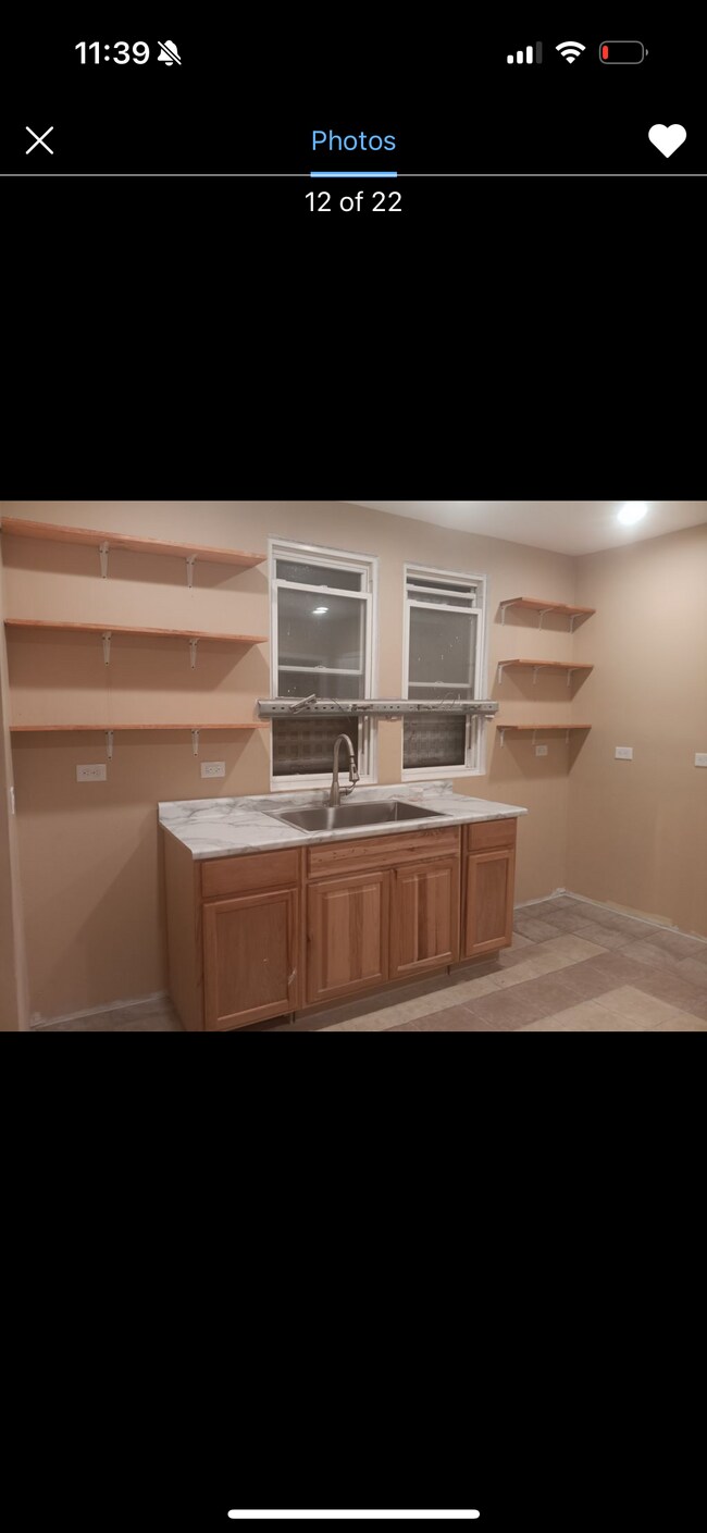 Foto del edificio - 5005 W Chicago Ave