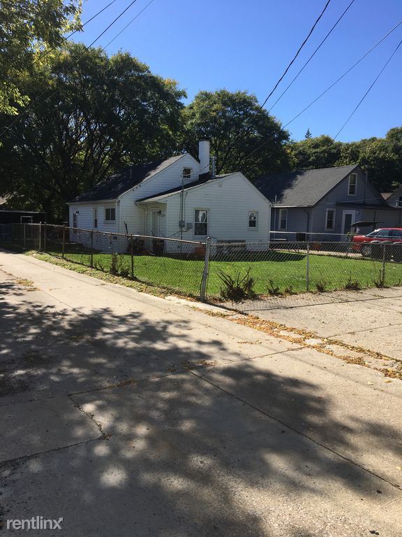 Building Photo - 1845 E Meyers Ave