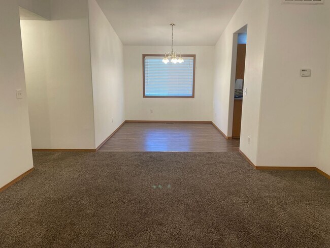 Building Photo - Cozy Home w/Private Backyard!
