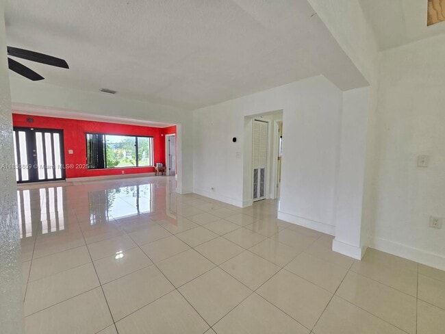Building Photo - 25600 SW 157th Ave