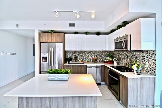 Foto del edificio - 5300 Paseo Blvd