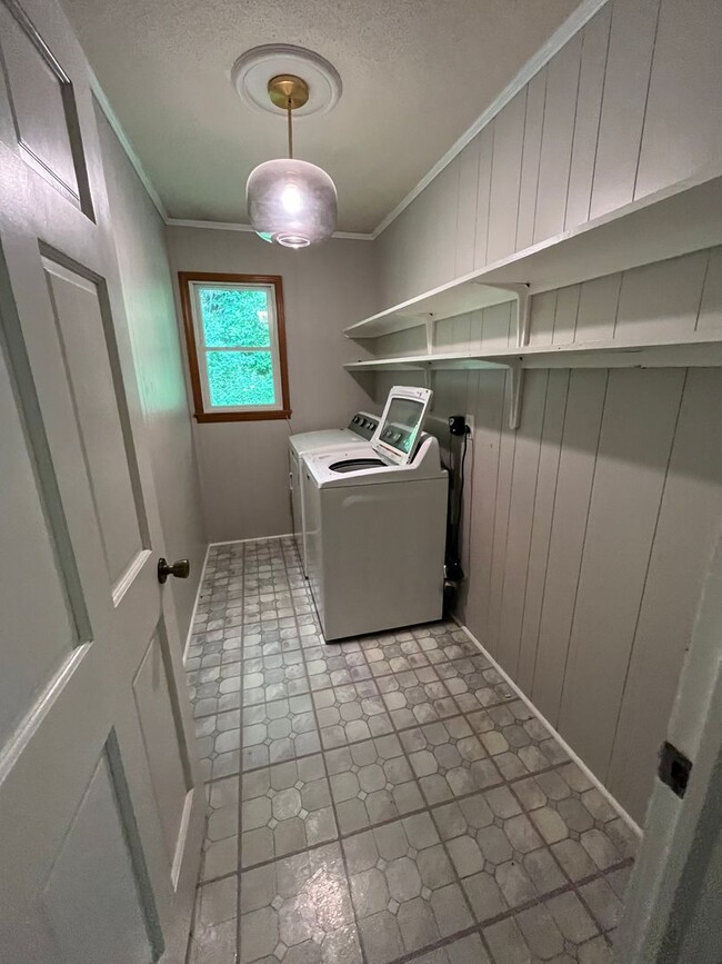 Building Photo - Charming 3bd/2ba House In Fleetwood
