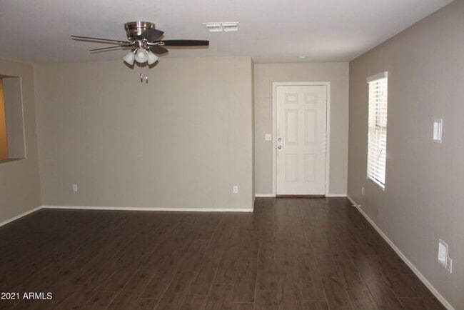 Foto del edificio - Charming Gilbert Rental - Immediate Move I...