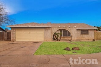 Building Photo - 5512 W Boca Raton Rd