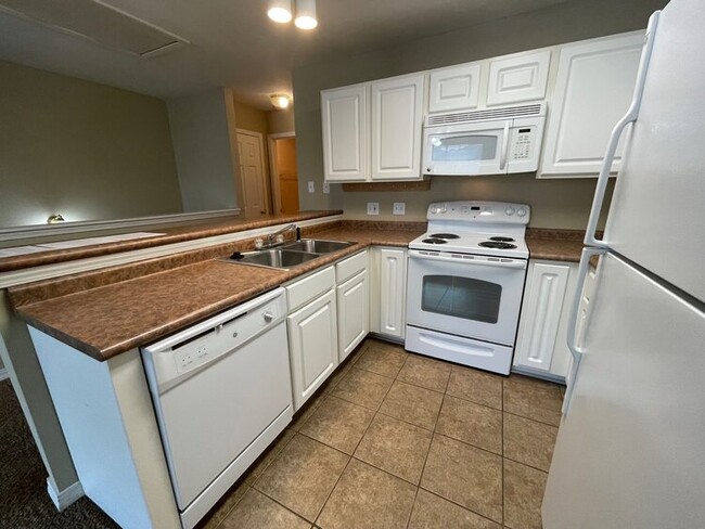 Upstairs Kitchen - 21 Inverness Rd