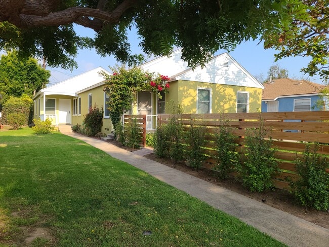 Building Photo - 8377 Dunbarton Ave