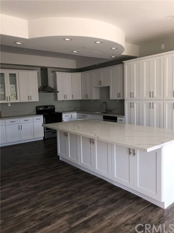 Building Photo - 4234 Canoga Dr