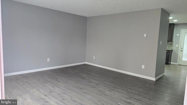 Foto del edificio - 214 Nottoway Dr