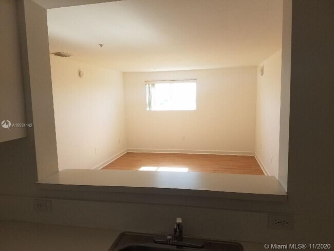 Foto del edificio - 11000 SW 200th St