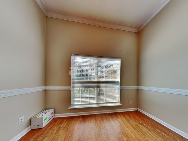Foto del edificio - 509 Dresler Rd