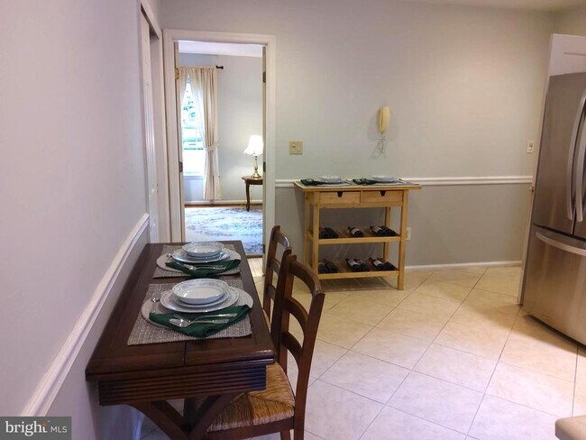Foto del edificio - 404 Cranberry Ln