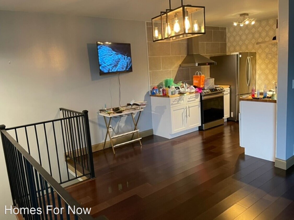 Primary Photo - 2 br, 1 bath House - 8559 Maplebrook Parkway