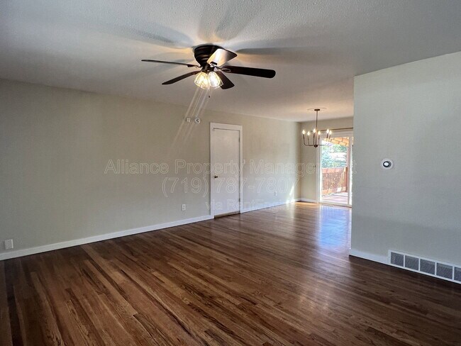 Building Photo - 514 Catalina Dr