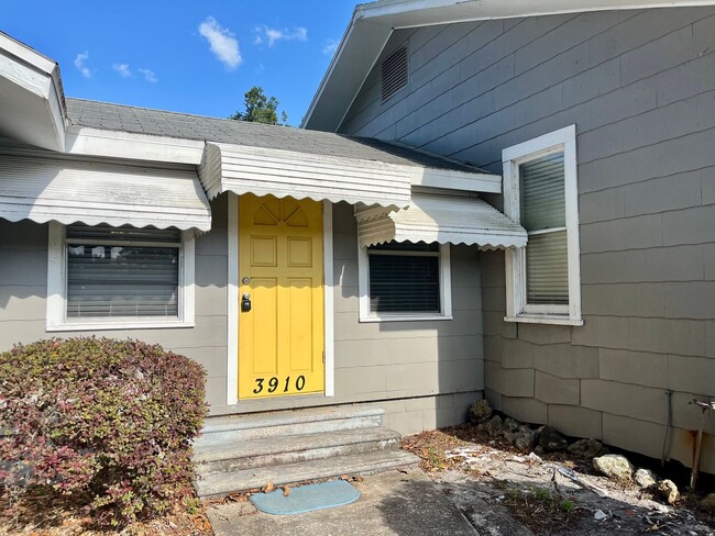 Foto del edificio - Adorable 3 bed/2 bath home in Plant City