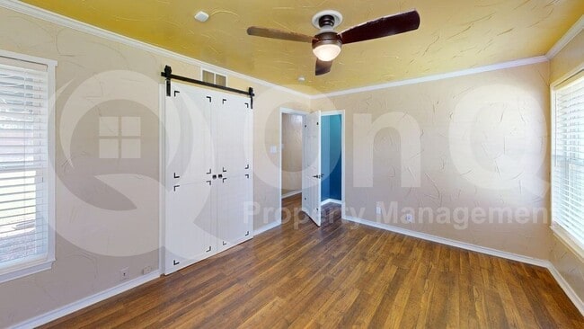 Building Photo - 6458 Royal Ln