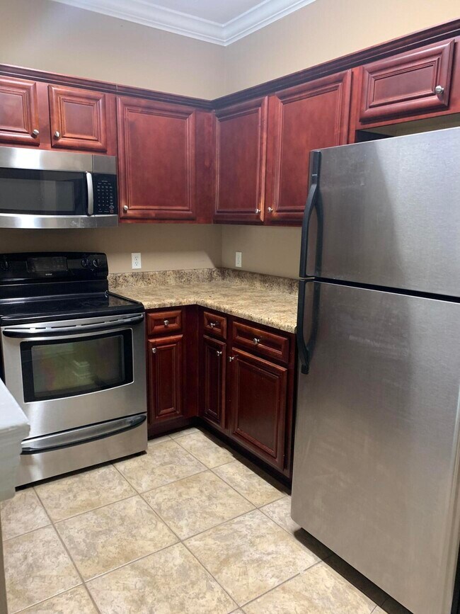 Foto del edificio - 1681 Hadleigh Hills Ct