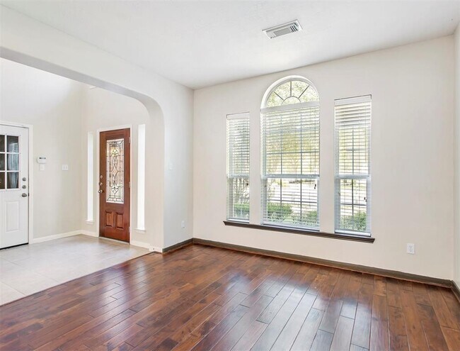 Building Photo - 23931 Jade Clover Ln