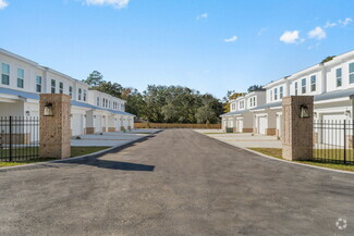 Building Photo - 531 Hill Ln
