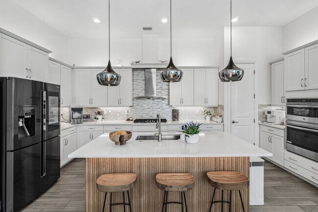 Foto del edificio - 8795 Grand Prix Ln